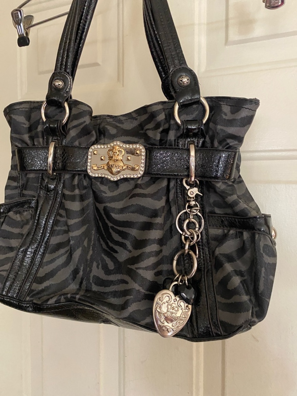 Kathy van Zeeland Black Zebra-Type Print Shoulder Bag - Picture 2 of 16